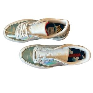 Reebok Classic DC Wonder WomanClubC 85 Silver Metallic Invisible